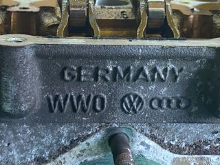 bontott VW GOLF V Motor (Fűzött blokk hengerfejjel)