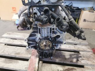bontott VW GOLF V Motor (Fűzött blokk hengerfejjel)