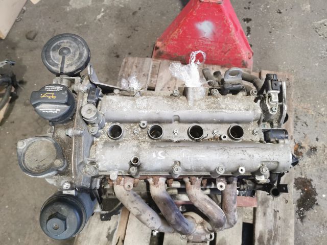 bontott VW GOLF V Motor (Fűzött blokk hengerfejjel)