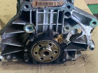 bontott VW GOLF V Motor (Fűzött blokk hengerfejjel)