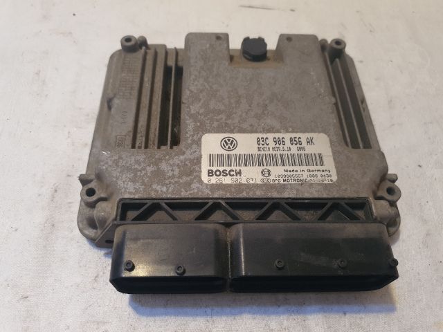 bontott VW GOLF V Motorvezérlő