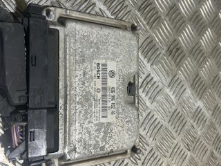 bontott VW GOLF V Motorvezérlő