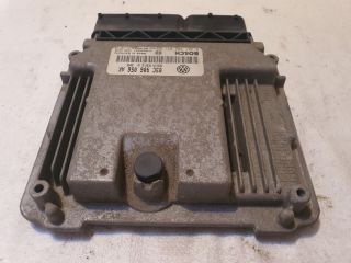 bontott VW GOLF V Motorvezérlő