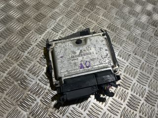 bontott VW GOLF V Motorvezérlő