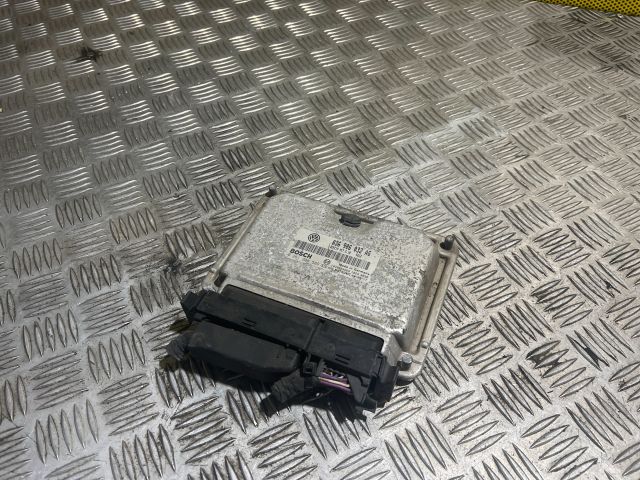 bontott VW GOLF V Motorvezérlő