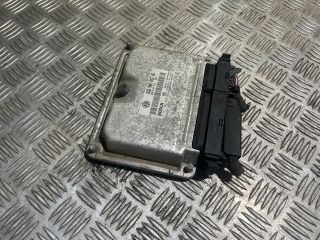 bontott VW GOLF V Motorvezérlő