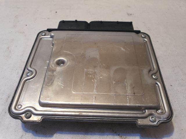 bontott VW GOLF V Motorvezérlő