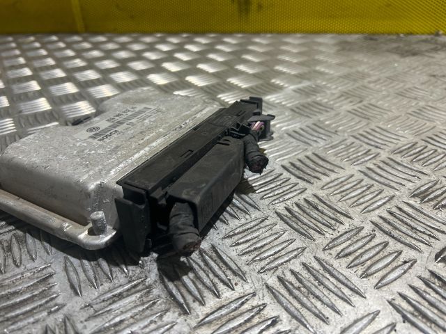 bontott VW GOLF V Motorvezérlő