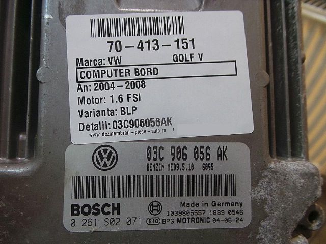 bontott VW GOLF V Motorvezérlő