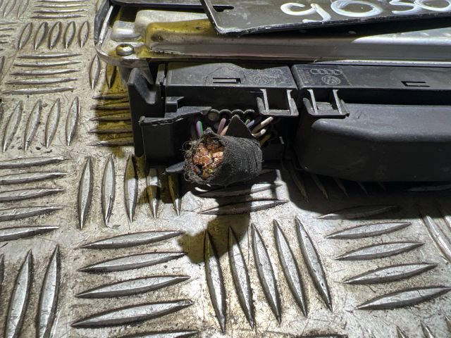 bontott VW GOLF V Motorvezérlő