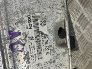 bontott VW GOLF V Motorvezérlő