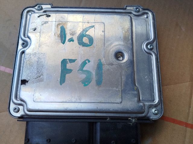 bontott VW GOLF V Motorvezérlő