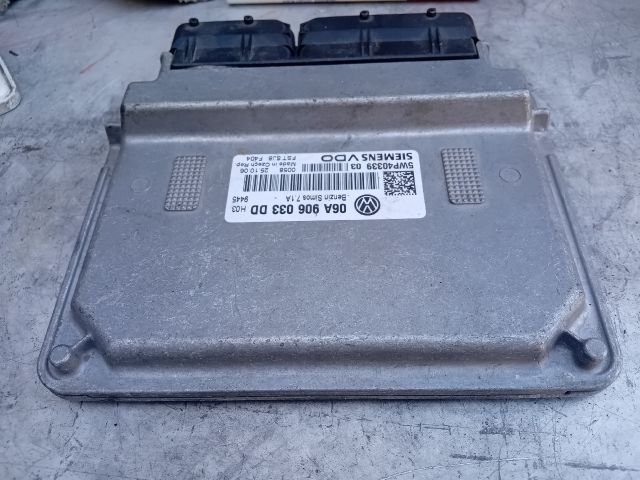 bontott VW GOLF V Motorvezérlő