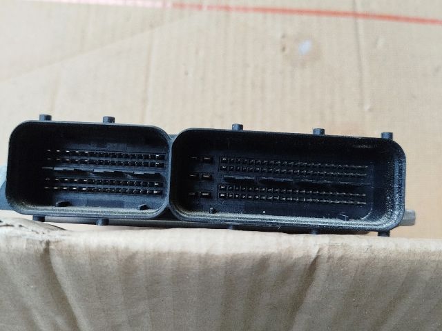 bontott VW GOLF V Motorvezérlő