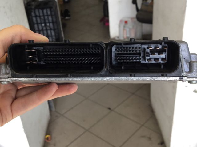 bontott VW GOLF V Motorvezérlő