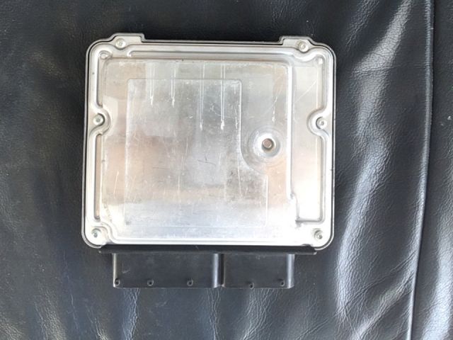 bontott VW GOLF V Motorvezérlő