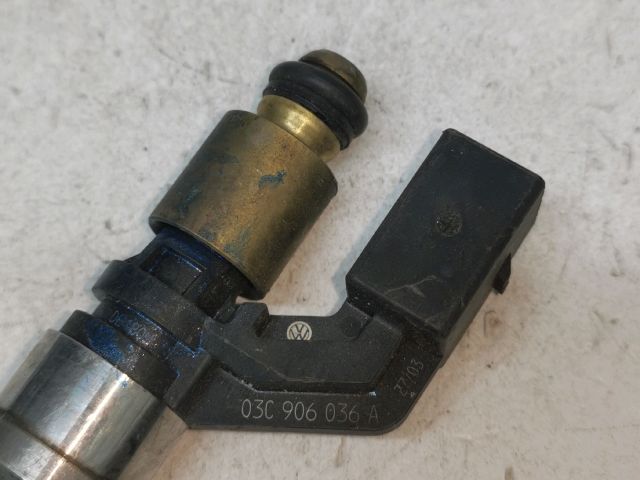 bontott VW GOLF V Porlasztó (1 db)