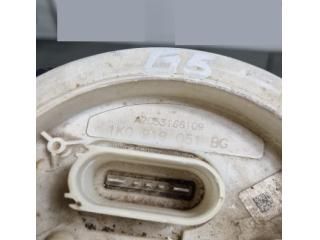 bontott VW GOLF V Üzemanyag Szivattyú