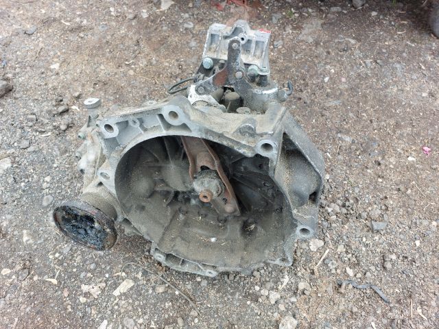 bontott VW GOLF V Váltó (Mechanikus)