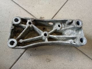 bontott VW GOLF V Váltó Tartó Bak (Pozíciófüggetlen)