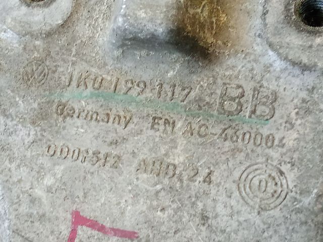 bontott VW GOLF V Váltó Tartó Bak (Pozíciófüggetlen)