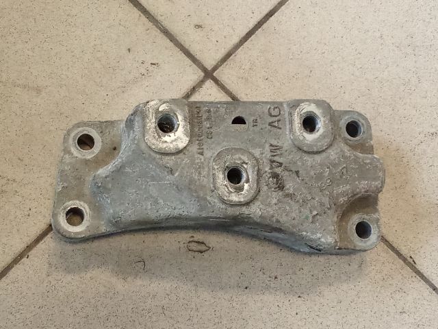 bontott VW GOLF V Váltó Tartó Bak (Pozíciófüggetlen)