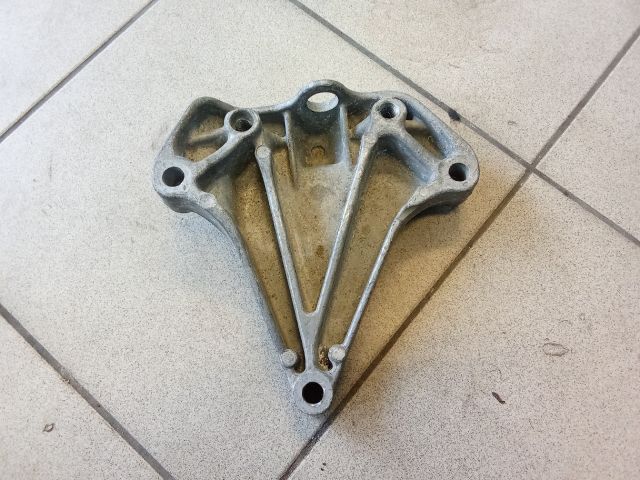 bontott VW GOLF V Váltó Tartó Bak (Pozíciófüggetlen)