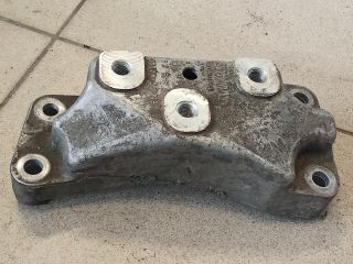 bontott VW GOLF V Váltó Tartó Bak (Pozíciófüggetlen)