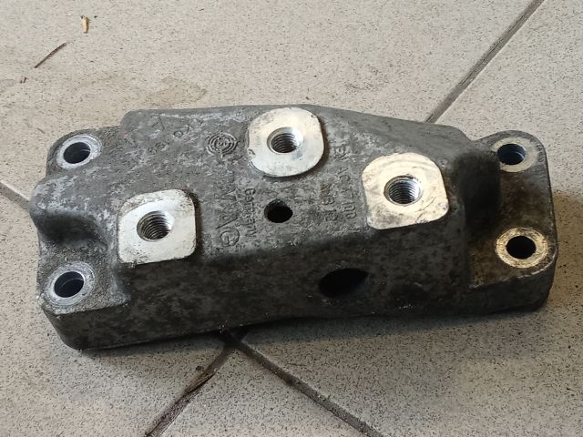 bontott VW GOLF V Váltó Tartó Bak (Pozíciófüggetlen)