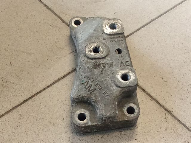 bontott VW GOLF V Váltó Tartó Bak (Pozíciófüggetlen)