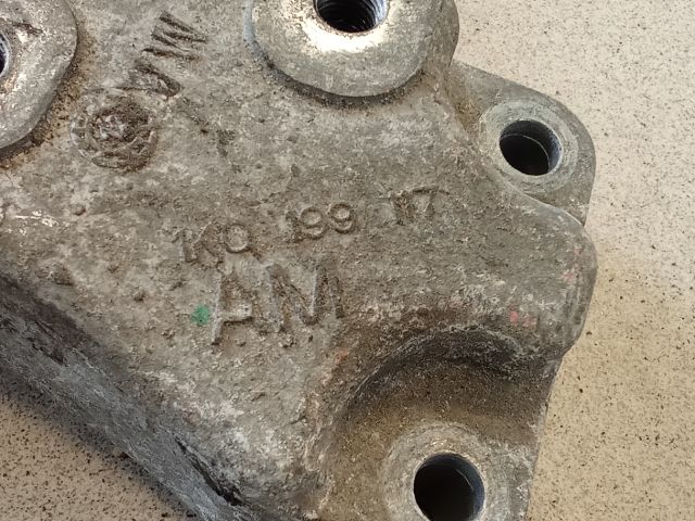 bontott VW GOLF V Váltó Tartó Bak (Pozíciófüggetlen)