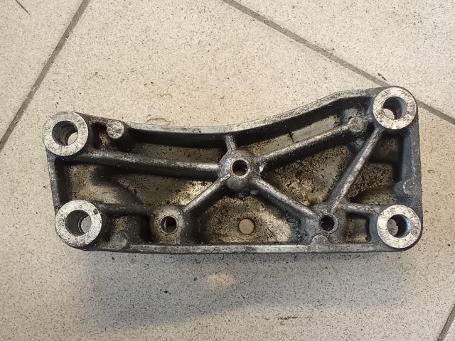 bontott VW GOLF V Váltó Tartó Bak (Pozíciófüggetlen)