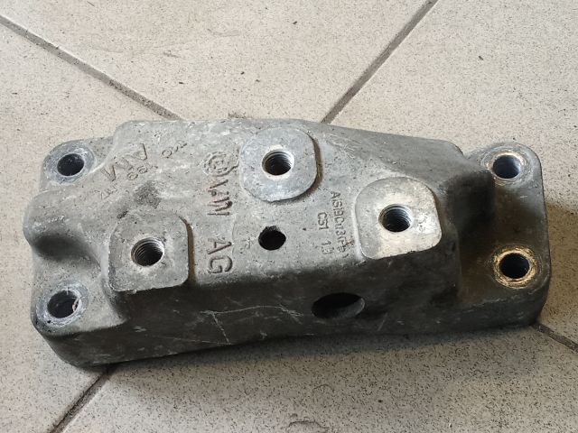 bontott VW GOLF V Váltó Tartó Bak (Pozíciófüggetlen)