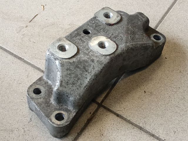 bontott VW GOLF V Váltó Tartó Bak (Pozíciófüggetlen)