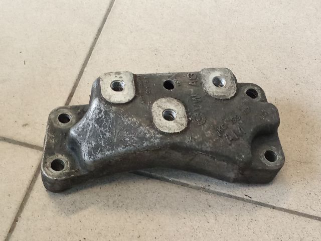 bontott VW GOLF V Váltó Tartó Bak (Pozíciófüggetlen)