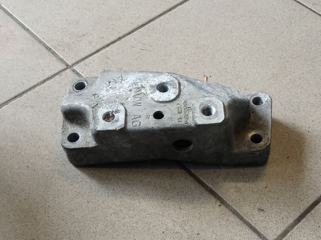 bontott VW GOLF V Váltó Tartó Bak (Pozíciófüggetlen)