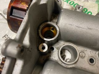 bontott VW GOLF V Vezérműtengely Házzal