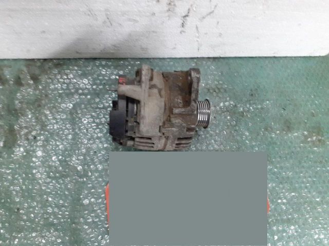 bontott VW GOLF V Generátor