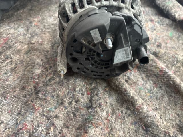 bontott VW GOLF V Generátor