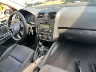 bontott VW GOLF V Gyújtáskapcsoló Házzal