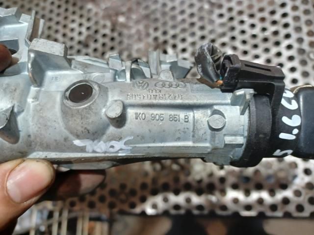 bontott VW GOLF V Gyújtáskapcsoló