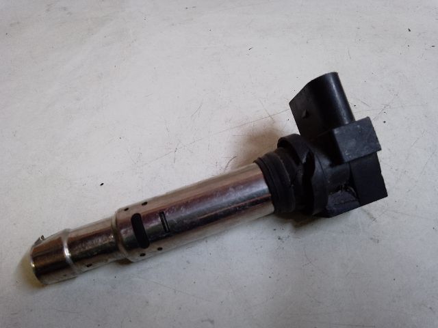 bontott VW GOLF V Gyújtótrafó