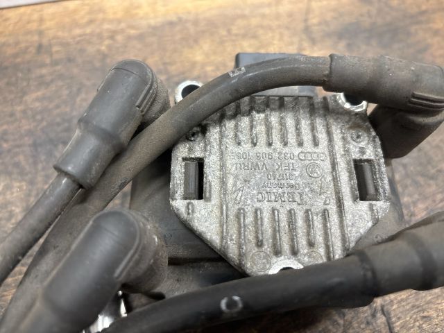 bontott VW GOLF V Gyújtótrafó