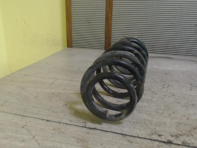 bontott VW GOLF V Hátsó Rugó