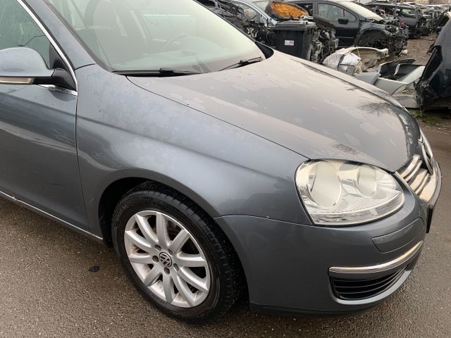 bontott VW GOLF V Jobb első Csonkállvány Kerékaggyal