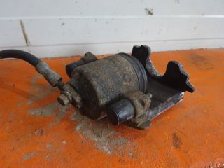 bontott VW GOLF V Jobb első Féknyereg Munkahengerrel