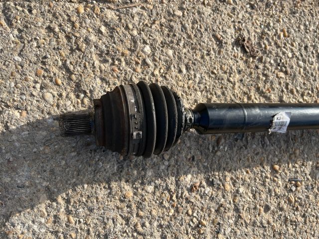 bontott VW GOLF V Jobb Féltengely