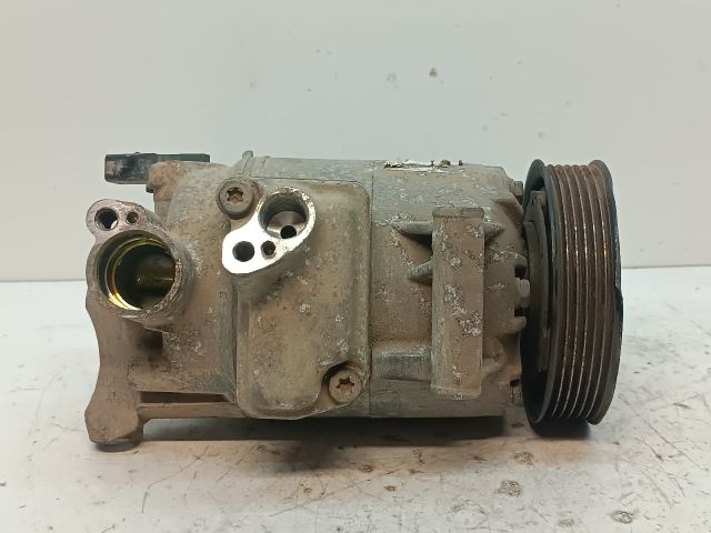 bontott VW GOLF V Klímakompresszor