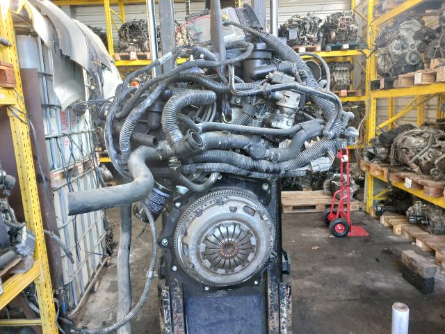 bontott VW GOLF V Komplett Motor (Segédberendezésekkel)