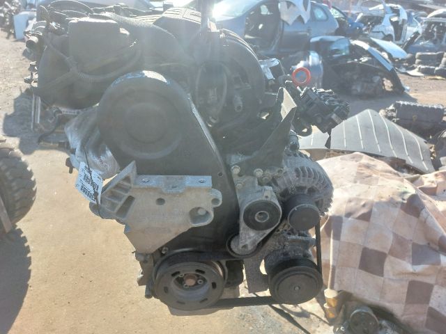 bontott VW GOLF V Komplett Motor (Segédberendezésekkel)